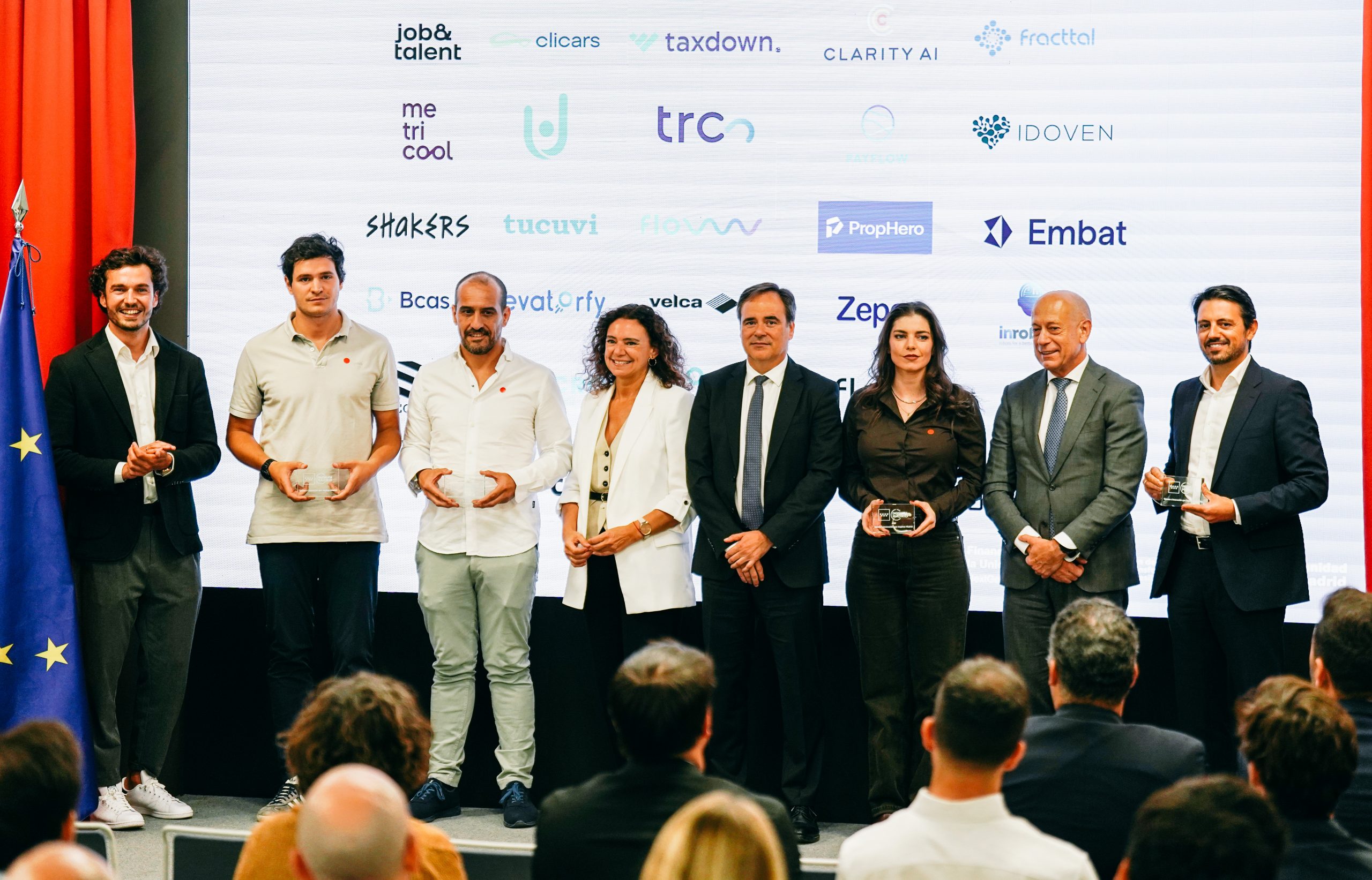 Yamila Feccia CCO of Star Robotics collects the Talent and Innovation Award of Digitaliza Madrid 2025
